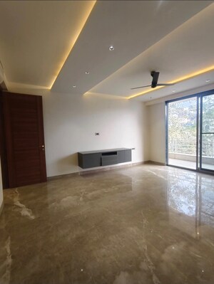 Room in 3 BHK Apartment at Signature Global Sarvam, Sector 37d – for Sale