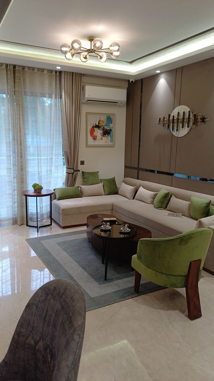 Living Room, oro-constella 5 Bedroom 4395 Sq.Ft. Penthouse In Sushant Golf City Lucknow 9604750