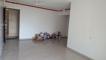 Room in 3 BHK Apartment at Metro Saraswati Heights, Mulund West – for Rent