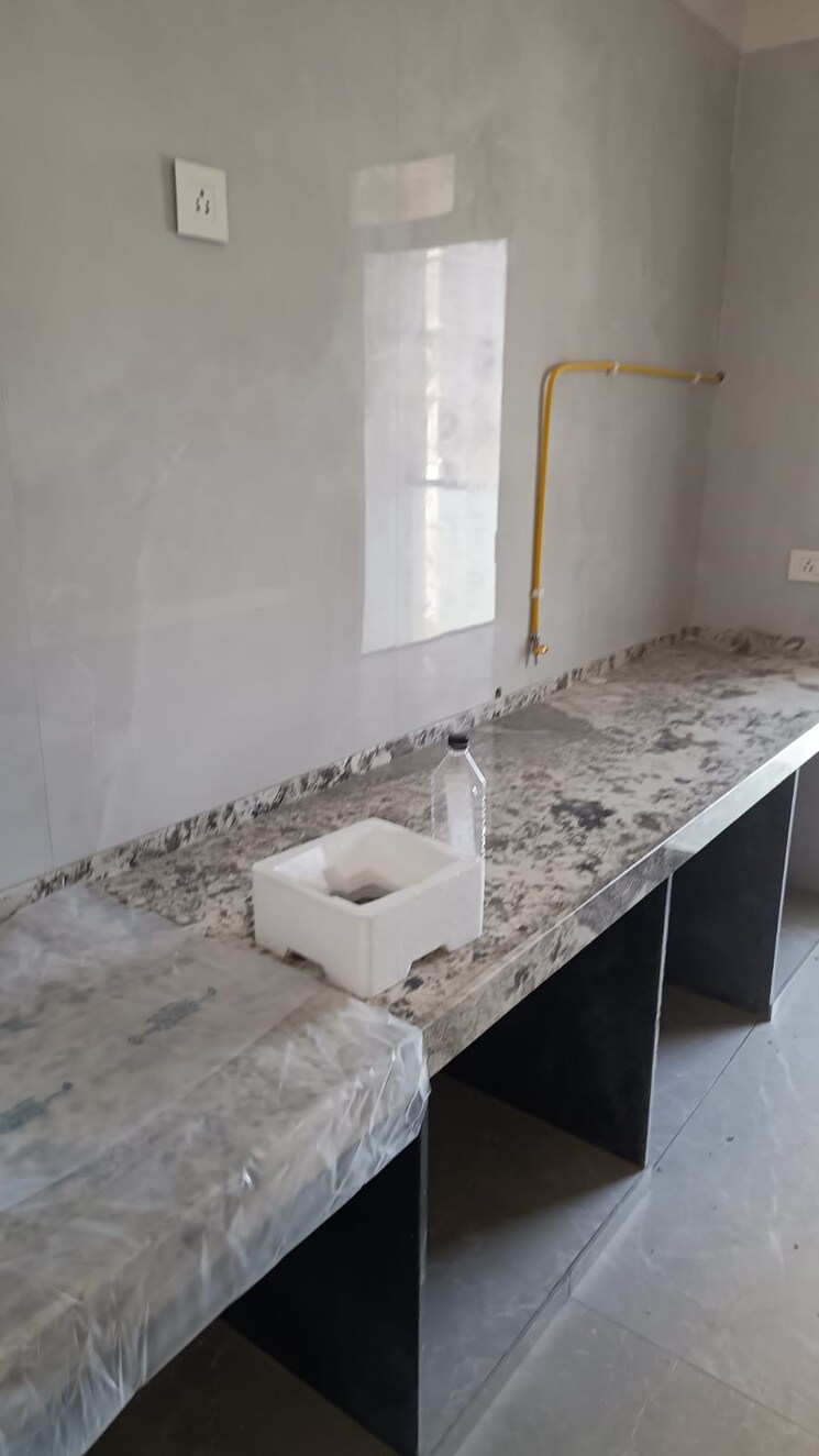 Bathroom, metro-saraswati-heights 3 Bedroom 1105 Sq.Ft. Apartment In Mulund West Mumbai 9604673