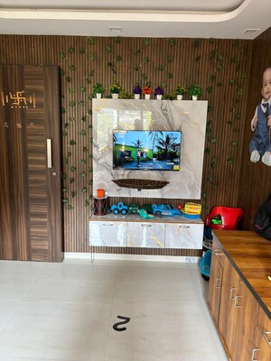 Room in 1 BHK Apartment at Ghatkopar East – for Rent