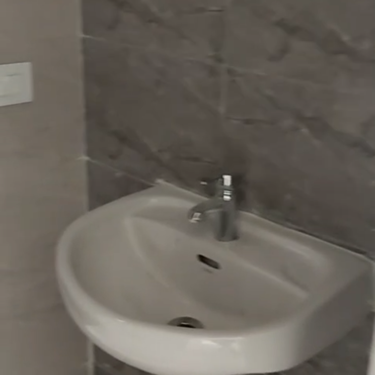 Bathroom, amrapali-dream-valley 1 Bedroom 585 Sq.Ft. Apartment In Amrapali Dream Valley Greater Noida 9604665