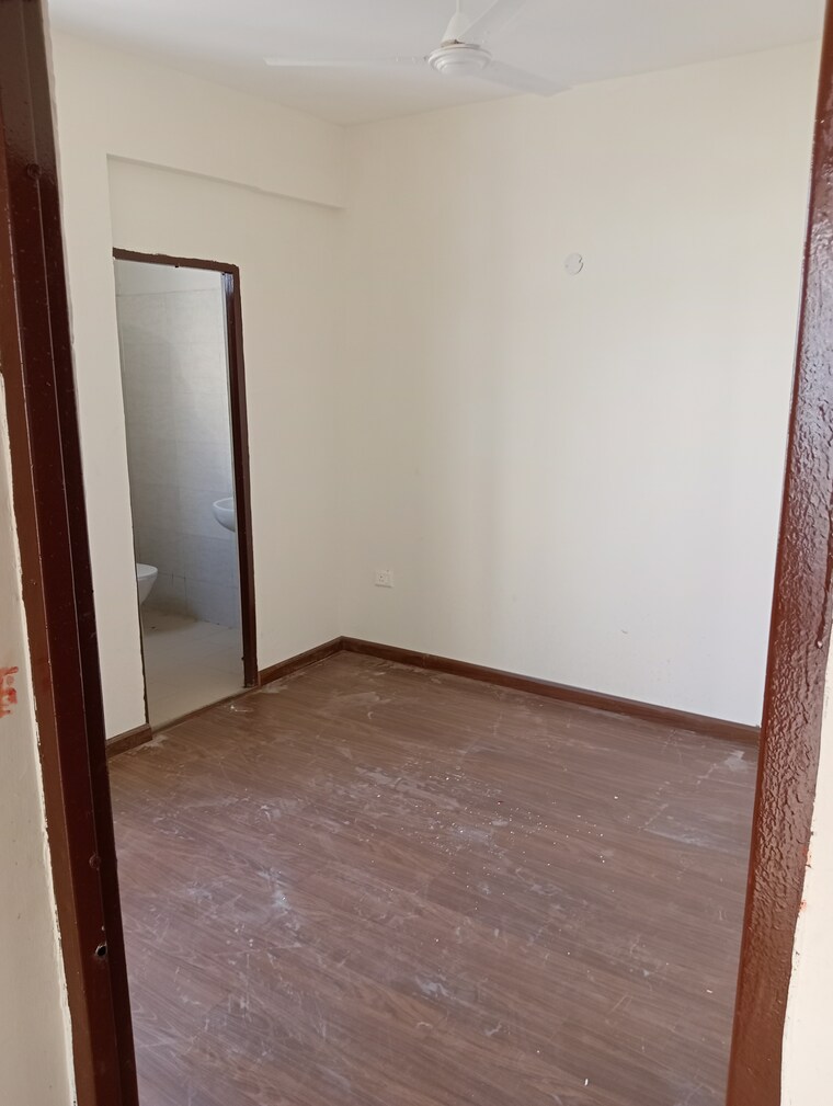 Room, terra-lavinium 3 Bedroom 740 Sq.Ft. Apartment In Sector 75 Faridabad 9604739