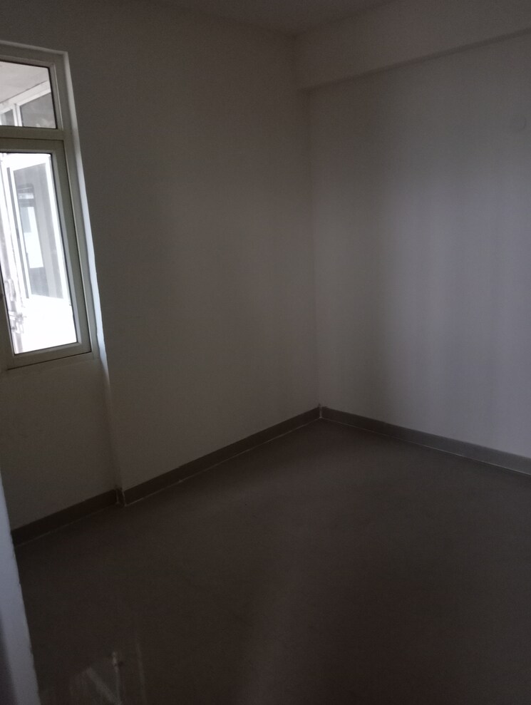 Room, terra-lavinium 3 Bedroom 740 Sq.Ft. Apartment In Sector 75 Faridabad 9604739