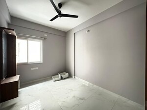 Room in 2 BHK Builder Floor at Hsr Layout – for Rent