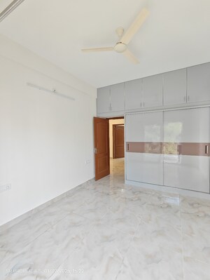 Room in 2 BHK Builder Floor at Hsr Layout – for Rent