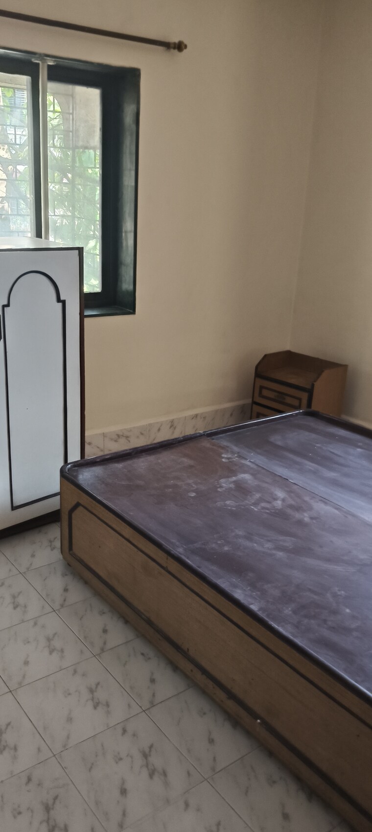 Room, sam-society 2 Bedroom 650 Sq.Ft. Apartment In Naupada Thane 9604686