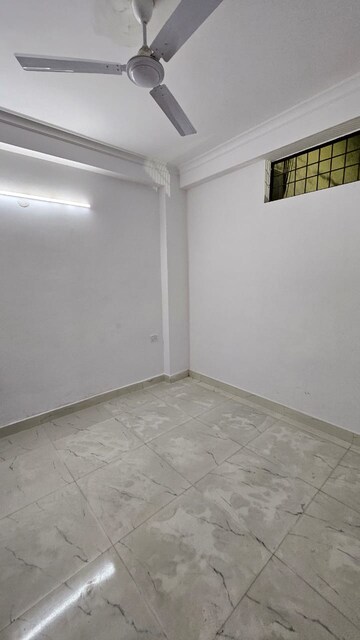 Room in 1 BHK Builder Floor at Saket – for Rent