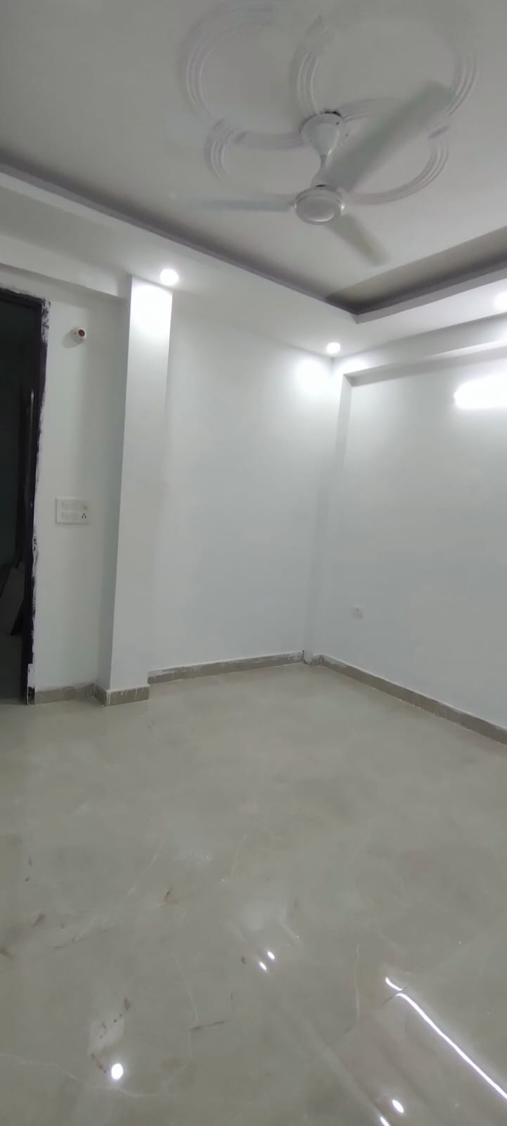 1 BHK + Study Room Builder Floor For Rent in Saket