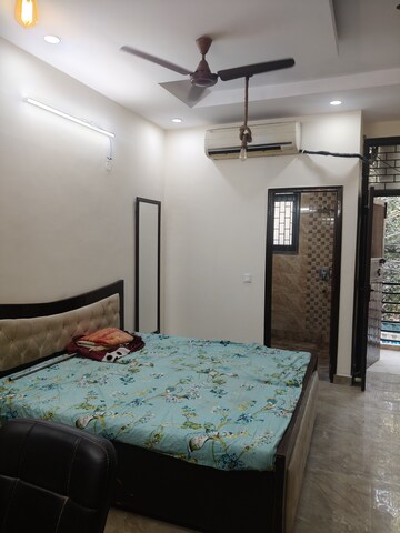 Bedroom in 1 RK Builder Floor at Bhogal – for Rent