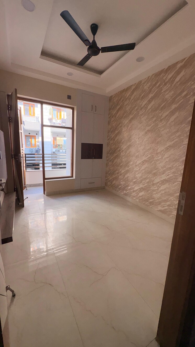 Room, rps-palm-drive 3 Bedroom 1200 Sq.Ft. Builder Floor In Sector 88 Faridabad 9604819