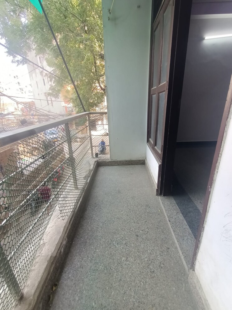 Balcony, saket 1 Bedroom 450 Sq.Ft. Builder Floor In Saket Delhi 9604839