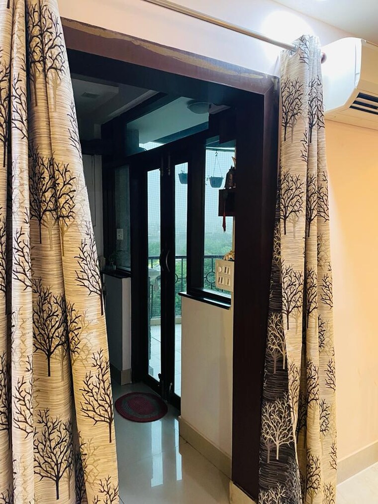 Other, sector 12 dwarka 4 Bedroom 2000 Sq.Ft. Apartment In Sector 12 Dwarka Delhi 9604835