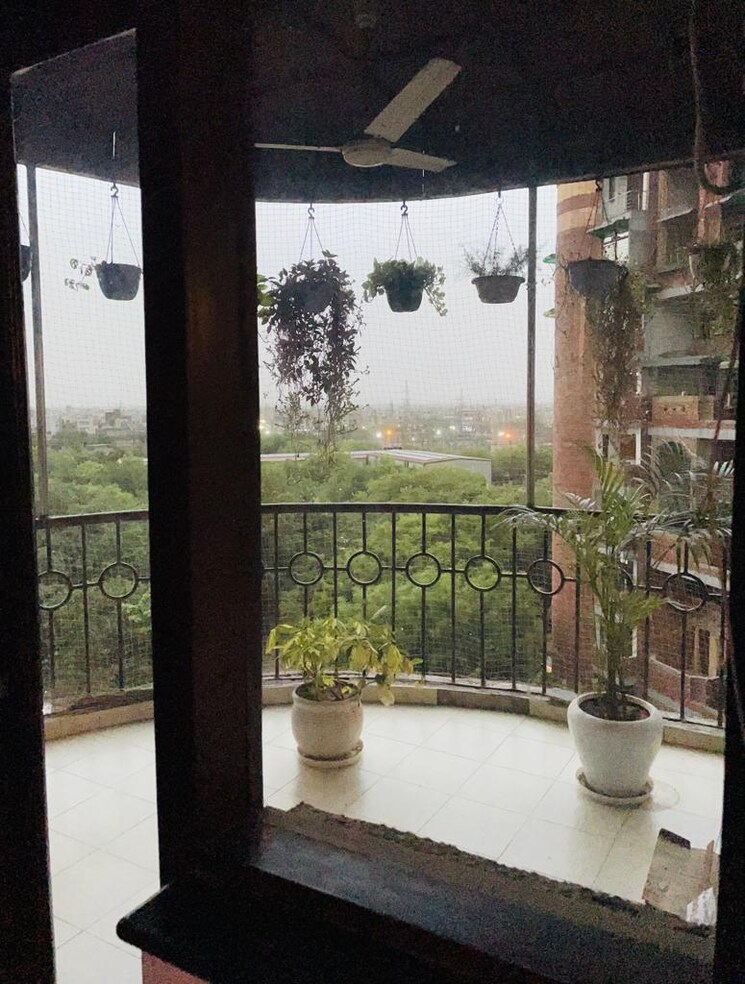 Balcony, sector 12 dwarka 4 Bedroom 2000 Sq.Ft. Apartment In Sector 12 Dwarka Delhi 9604835