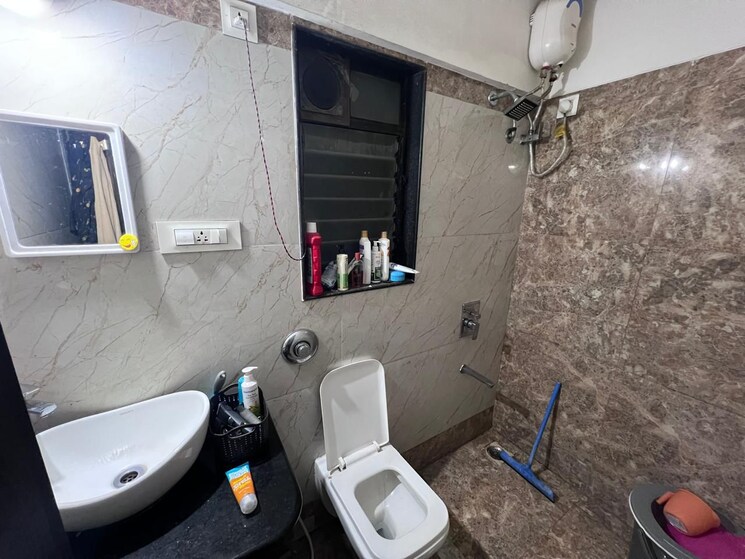 Bathroom, k-raheja-corp-maple-leaf 2 Bedroom 1150 Sq.Ft. Apartment In Powai Mumbai 9604851