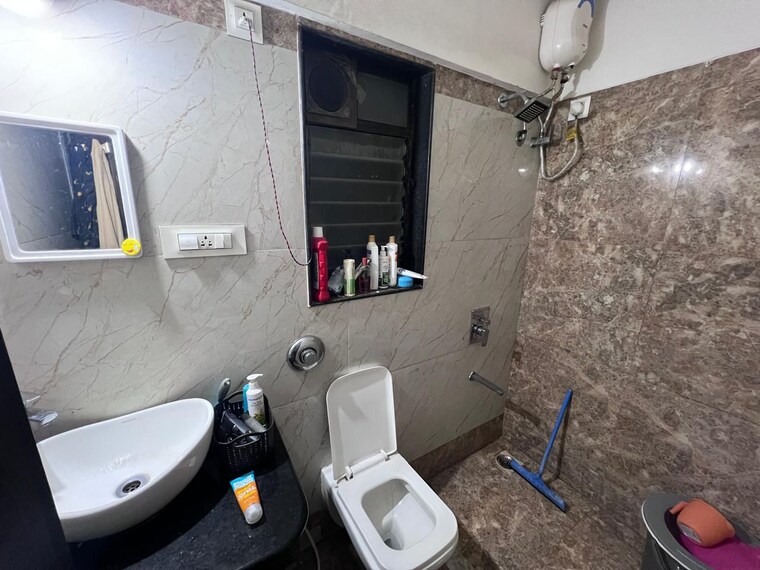 Bathroom, k-raheja-corp-maple-leaf 2 Bedroom 1150 Sq.Ft. Apartment In Powai Mumbai 9604851