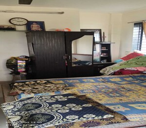 Bedroom in 1 BHK Apartment at Dadar East – for Rent