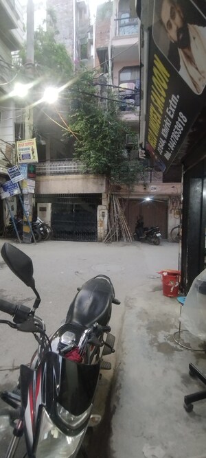 Kitchen in  Shop at Malviya Nagar – for Sale