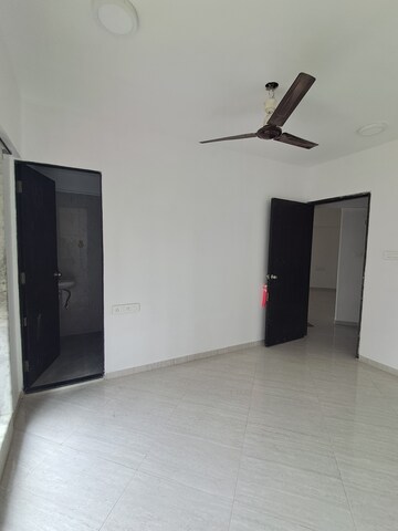 2 BHK Apartment For Rent in Samkeet CHS, Vile Parle East
