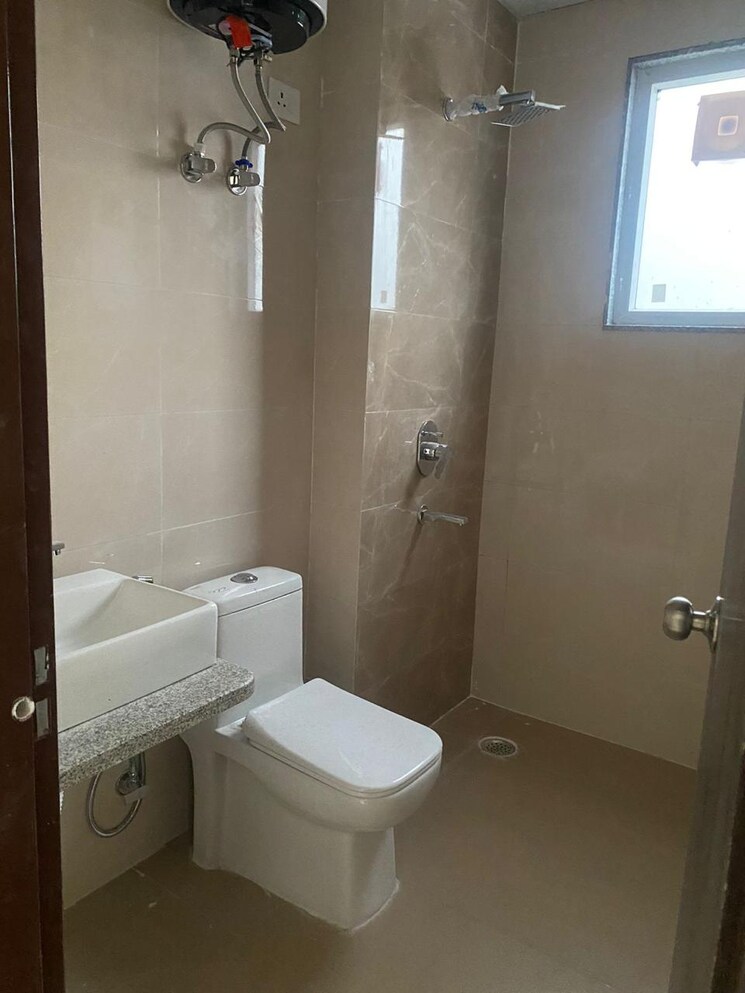 Bathroom, sector 40 2 Bedroom 1166 Sq.Ft. Builder Floor In Sector 40 Gurgaon 9604902