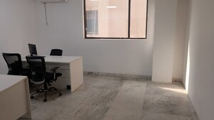Room in  Office Space in IT/SEZ at Sector 63 – for Rent