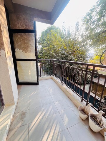 Balcony in 2 BHK Builder Floor at Sector 39 – for Rent