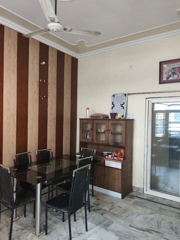  Pg For Rent in Vineet Khand