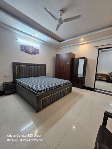 Master Bedroom in 1 BHK Builder Floor at Sector 31 – for Rent