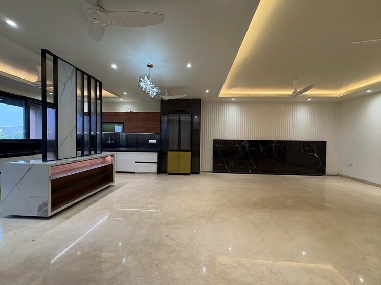 Room, sector 6 dwarka 4 Bedroom 1800 Sq.Ft. Apartment In Sector 6 Dwarka Delhi 9605106