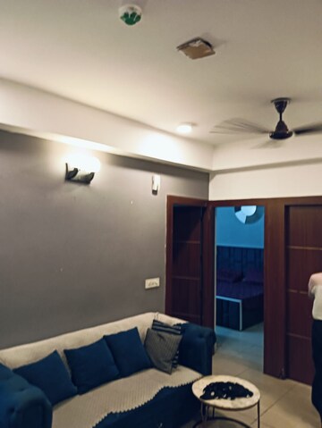 2 BHK Apartment For Rent in Panchsheel Greens, Sector 16 Greater Noida