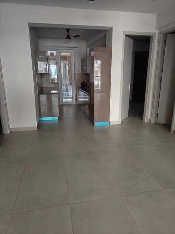 Room in 3 BHK Apartment at Aura Homes, Patiala Road – for Rent