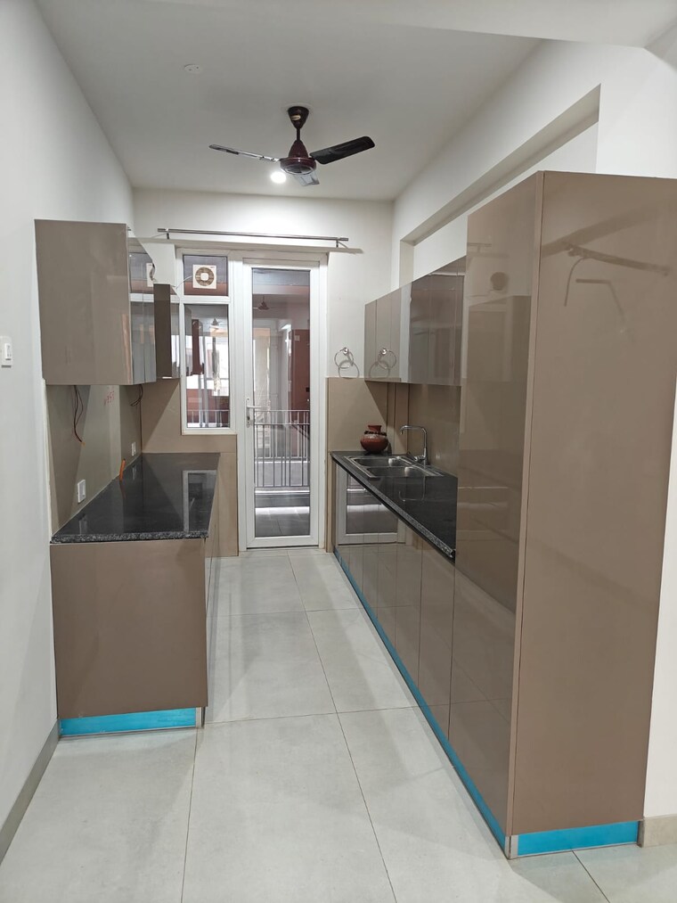 Kitchen, aura-homes 3 Bedroom 1650 Sq.Ft. Apartment In Patiala Road Zirakpur 9605193