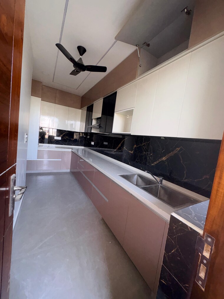 Kitchen, bptp-district-3 3 Bedroom 1620 Sq.Ft. Builder Floor In Sector 85 Faridabad 9605219