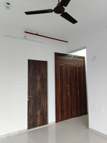 Room in 1 BHK Apartment at Hiranandani Estate Crown, Ghodbunder Road – for Rent