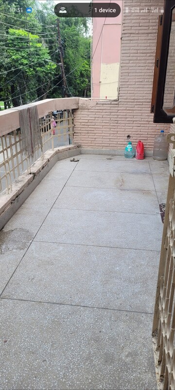 Balcony in 1 BHK Independent House at RWA Apartments Sector 27, Sector 27 – for Rent