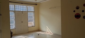 Room in 3 BHK Builder Floor at SS The Lilac, Sector 49 – for Rent