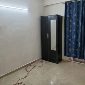 Room in 2.5 BHK Apartment at Signature Global Park 4 and 5, Sohna Sector 34 – for Rent