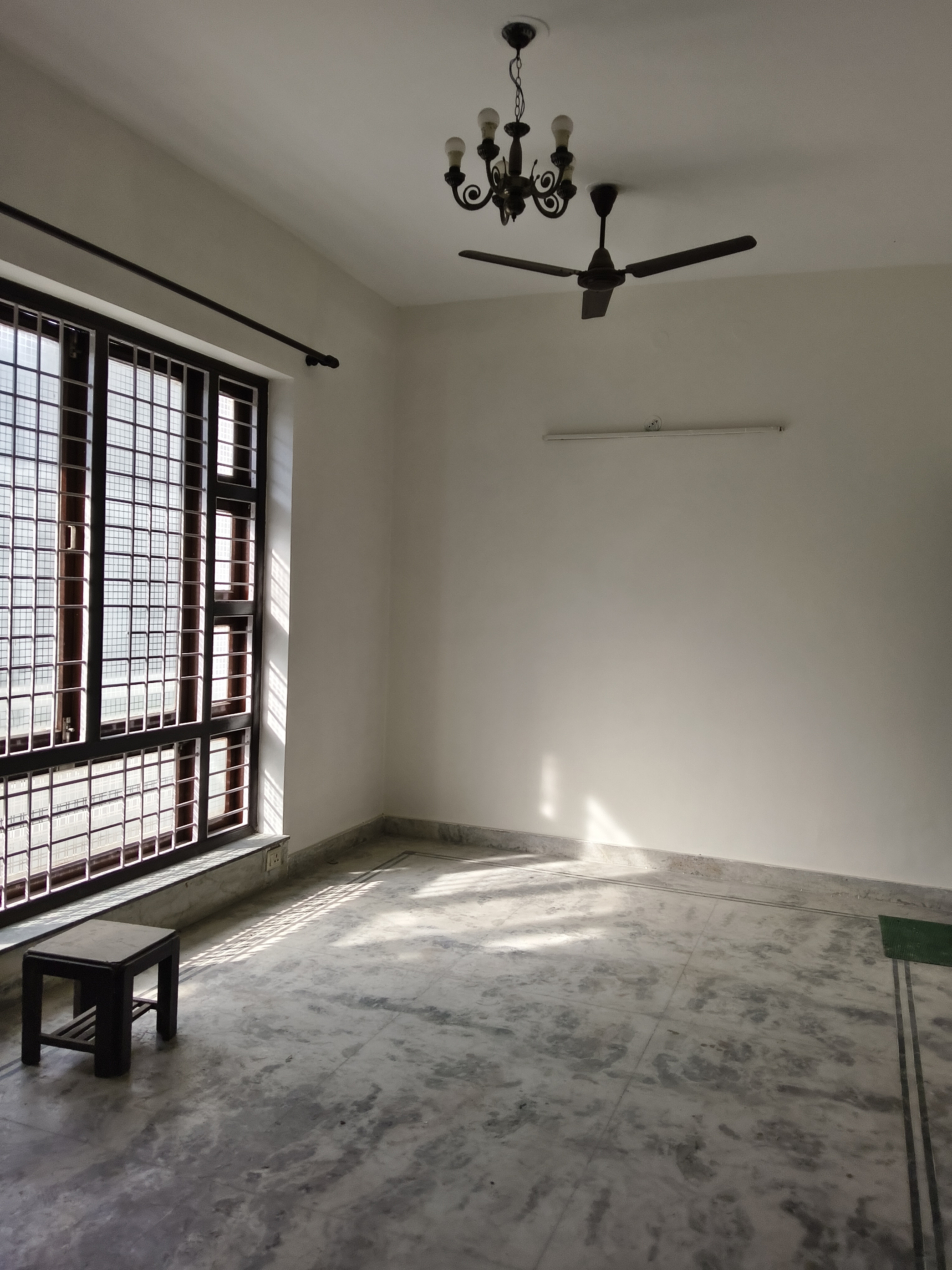 2 BHK + Pooja Room Villa For Rent in RWA Apartments Sector 122