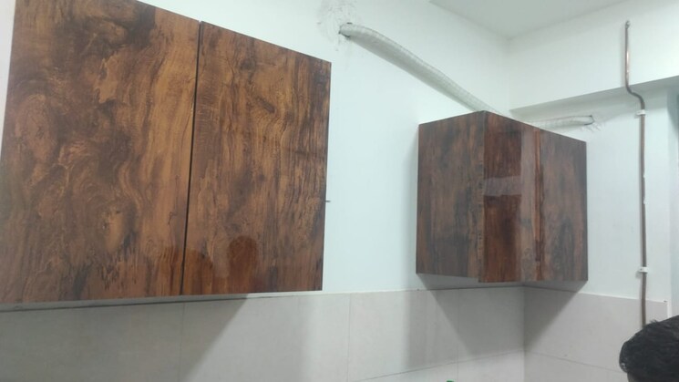 Room, mulund east 1 Bedroom 450 Sq.Ft. Apartment In Mulund East Mumbai 9605355