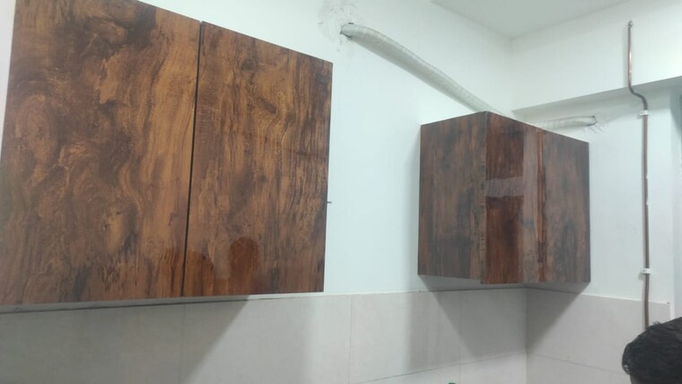 Room, mulund east 1 Bedroom 450 Sq.Ft. Apartment In Mulund East Mumbai 9605355