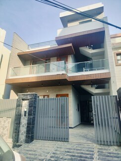 5 BHK + Extra Room Independent House For Sale in Patiala Road
