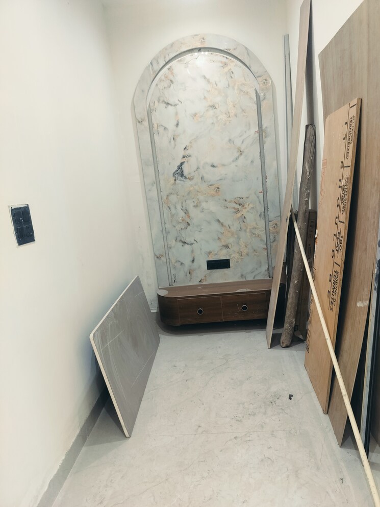 Nearby, patiala road 5 Bedroom 3600 Sq.Ft. Independent House In Patiala Road Zirakpur 9605419