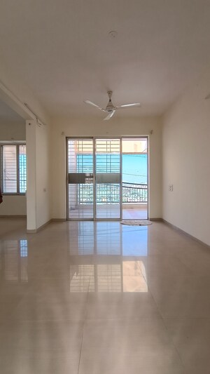Living Room in 2.5 BHK Builder Floor at Om Abhishek, Bibwewadi – for Sale