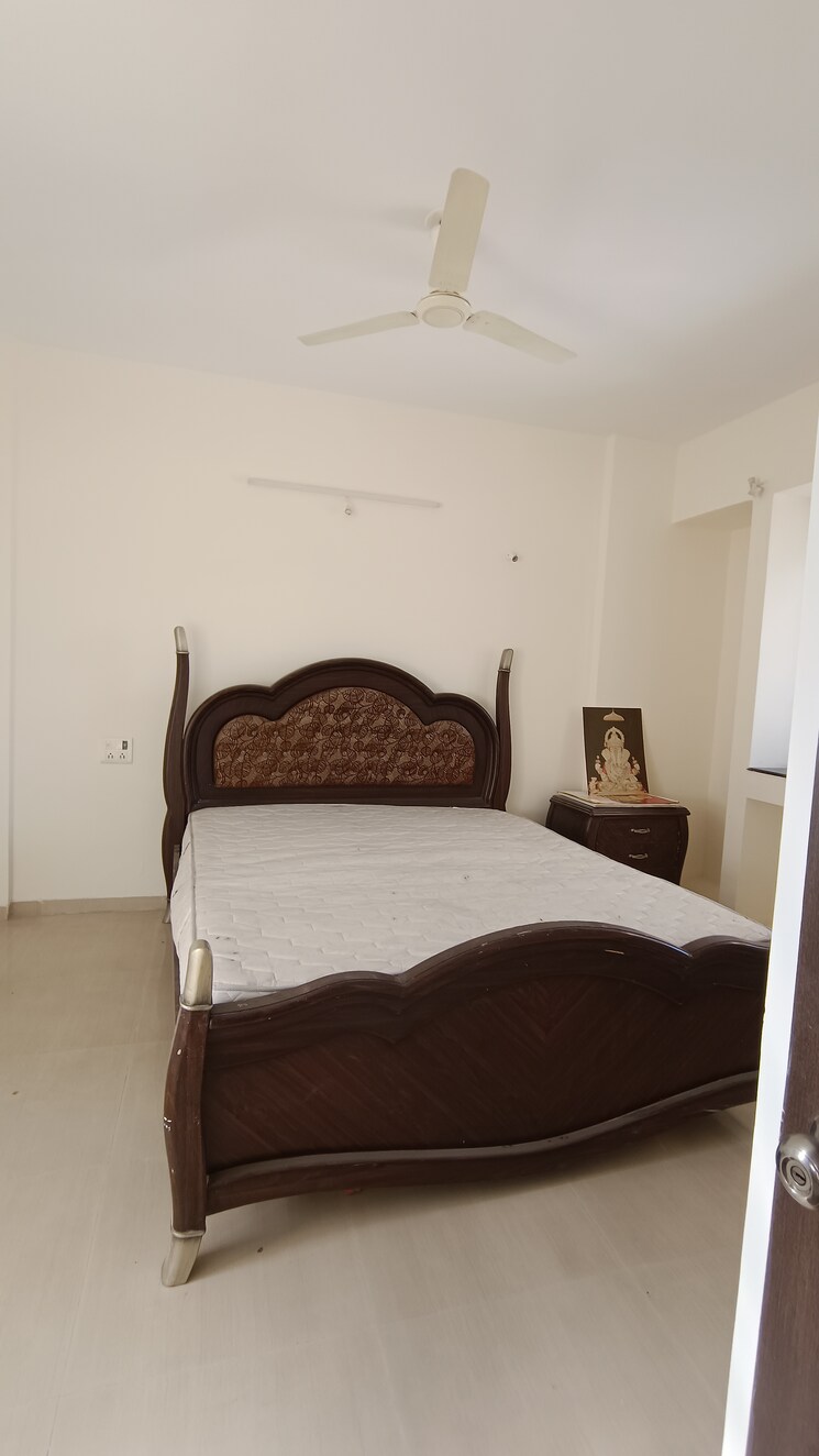 Master Bedroom, om-abhishek 2.5 Bedroom 1200 Sq.Ft. Builder Floor In Bibwewadi Pune 9605439