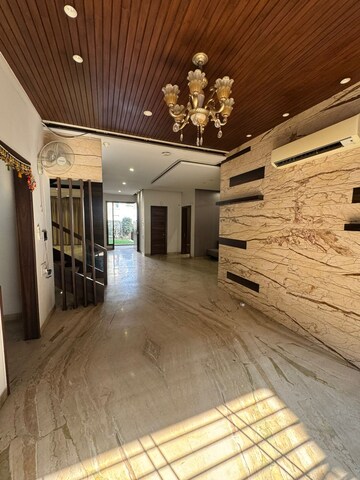 Parking in 5 BHK Independent House at Sector 4 – for Rent