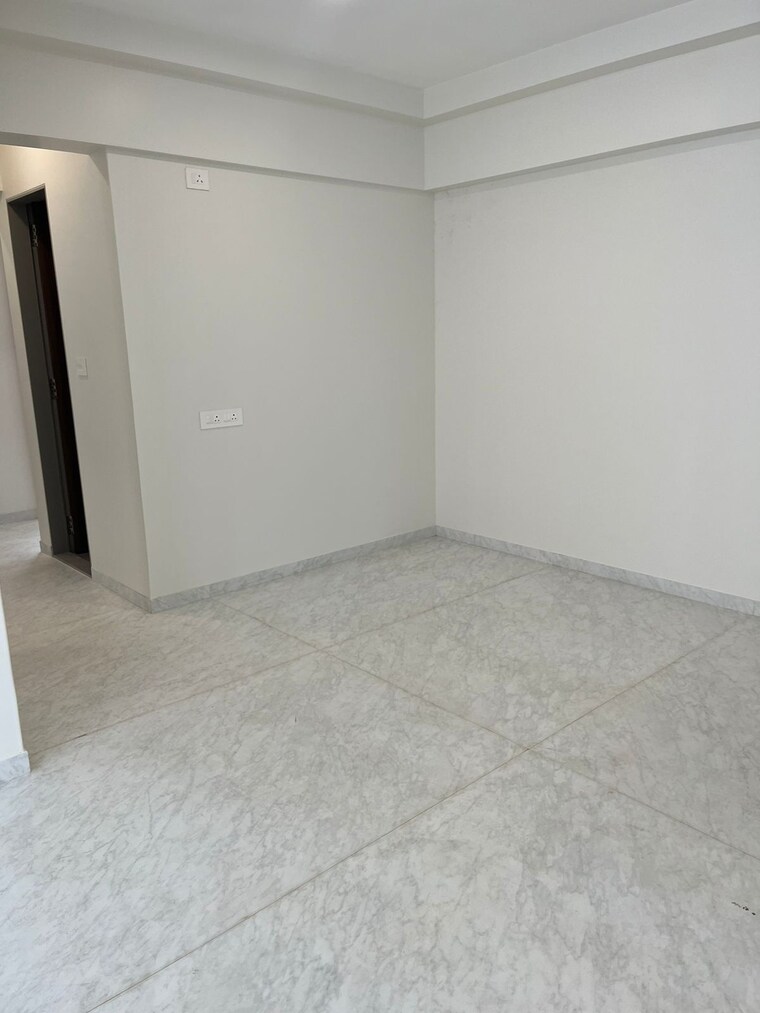 Room, dadar west 2 Bedroom 800 Sq.Ft. Apartment In Dadar West Mumbai 9605354