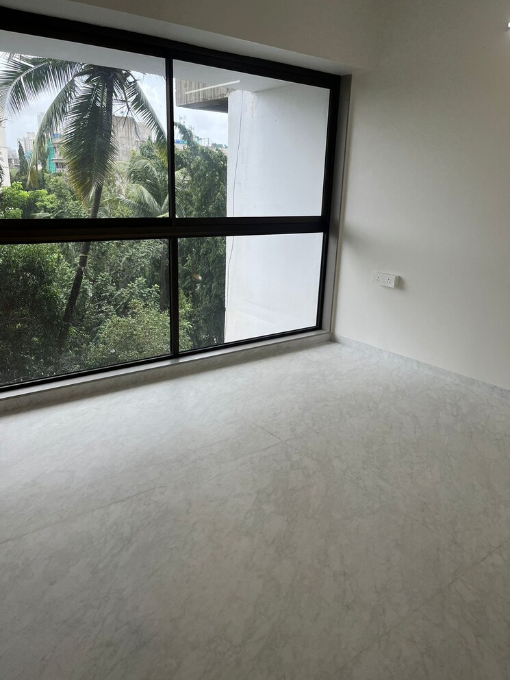 Room, dadar west 2 Bedroom 800 Sq.Ft. Apartment In Dadar West Mumbai 9605354