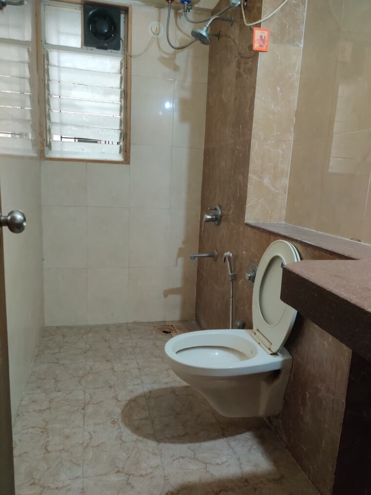 Bathroom, park-express 3 Bedroom 1200 Sq.Ft. Apartment In Baner Pune 9605500