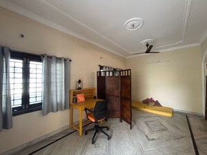 Room in 2 BHK Builder Floor at Chattarpur – for Rent