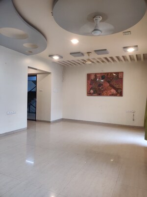 Room in 2 BHK Apartment at Park Express, Baner – for Rent